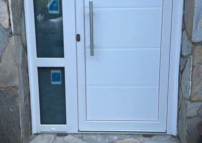 puerta pvc en blanco